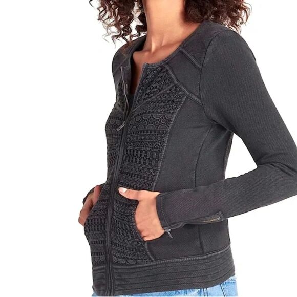 Lucky Brand Jackets & Blazers - Lucky Brand Crocheted Lace Jacket Sz S EUC